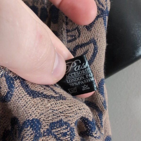 Pashmina Silk Boho French Rococo Inspired Floral Toile Tapestry Fringe Scarf - Picture 4 of 6